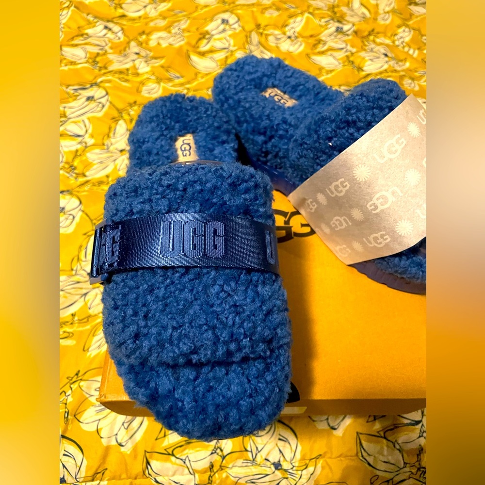 Womens Ugg Fluffita Platform Sandals